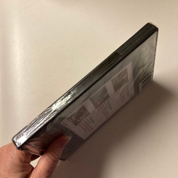 The Big Bang Theory: Holiday Episodes - DVD - Picture 5 of 7